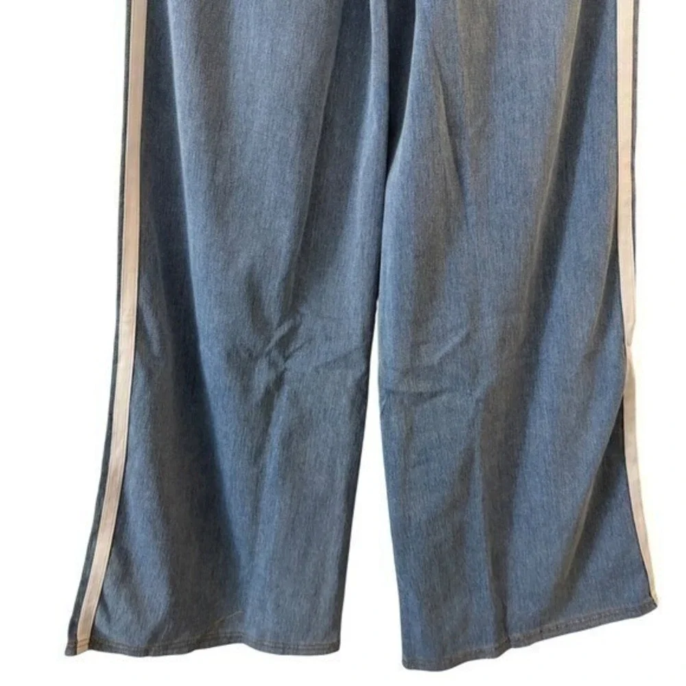 Halara Flex High Waisted Stripe Wide Leg Jeans light blue size Pullon large NWT